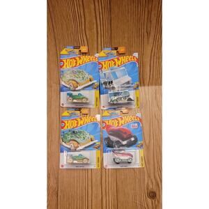 Hot Wheels 2024 Quick Bite 150 (x2) 214 225 Fast Foodie 4/5 Lot Of 4 Donut Sushi